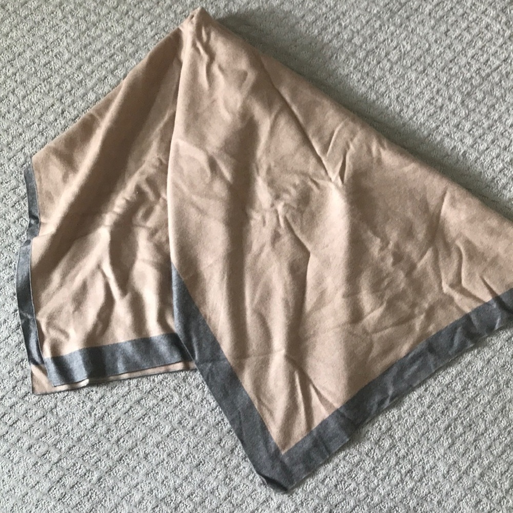 Soft tan and gray wrap - like new